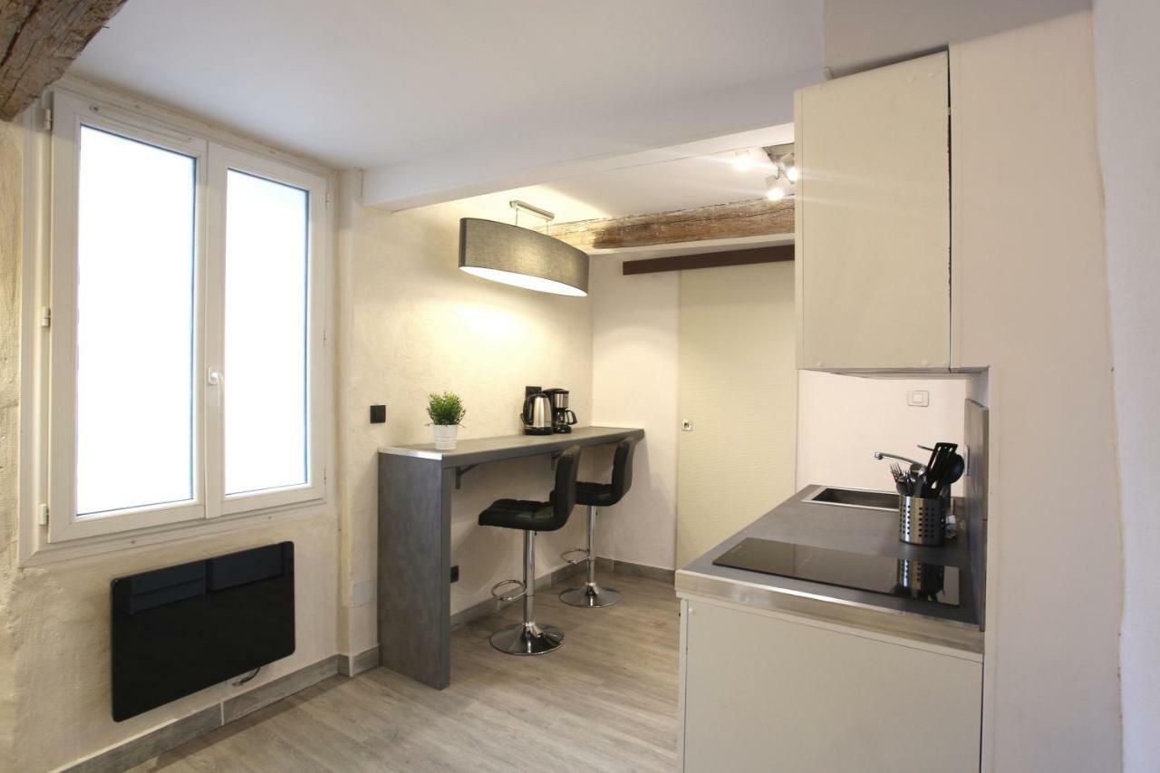 Gregbnb - T2 Ancien Et Moderne - Parking Inclus - 15Min Gare Toulon Exterior photo